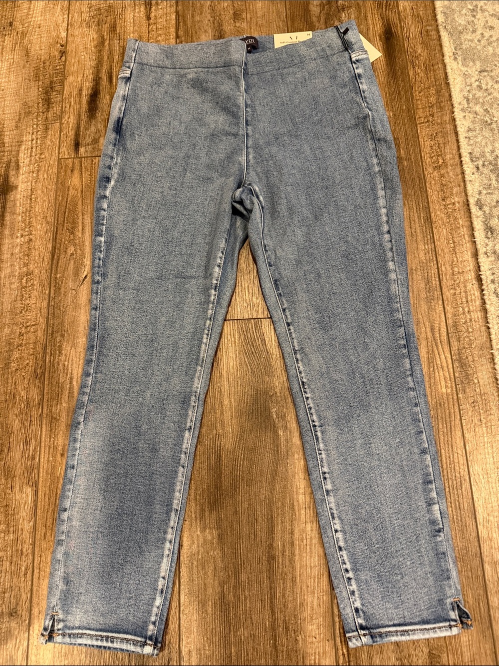 NYDJ Light Wash Pull-On Jeggings in Blue